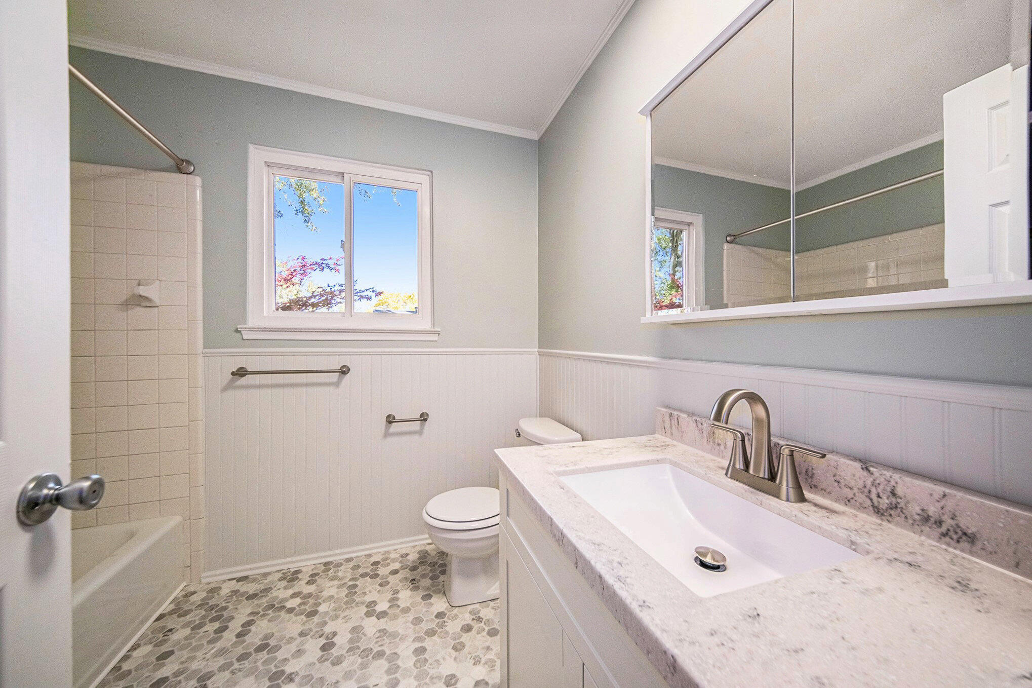 3342 Williamsburg Road Ann Arbor, MI 48108 - Photo 12 of 31 Bathroom