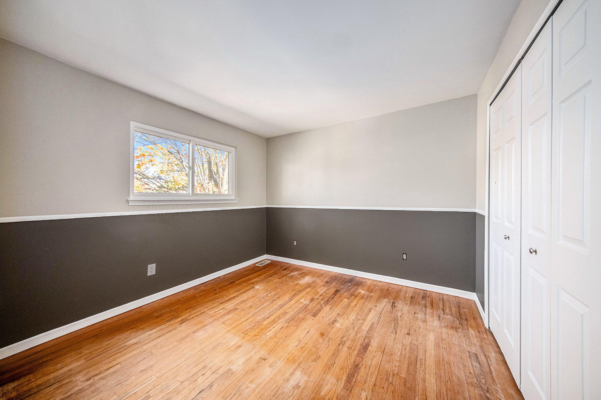 3342 Williamsburg Road Ann Arbor, MI 48108 - Photo 16 of 31 Second bedroom full shot