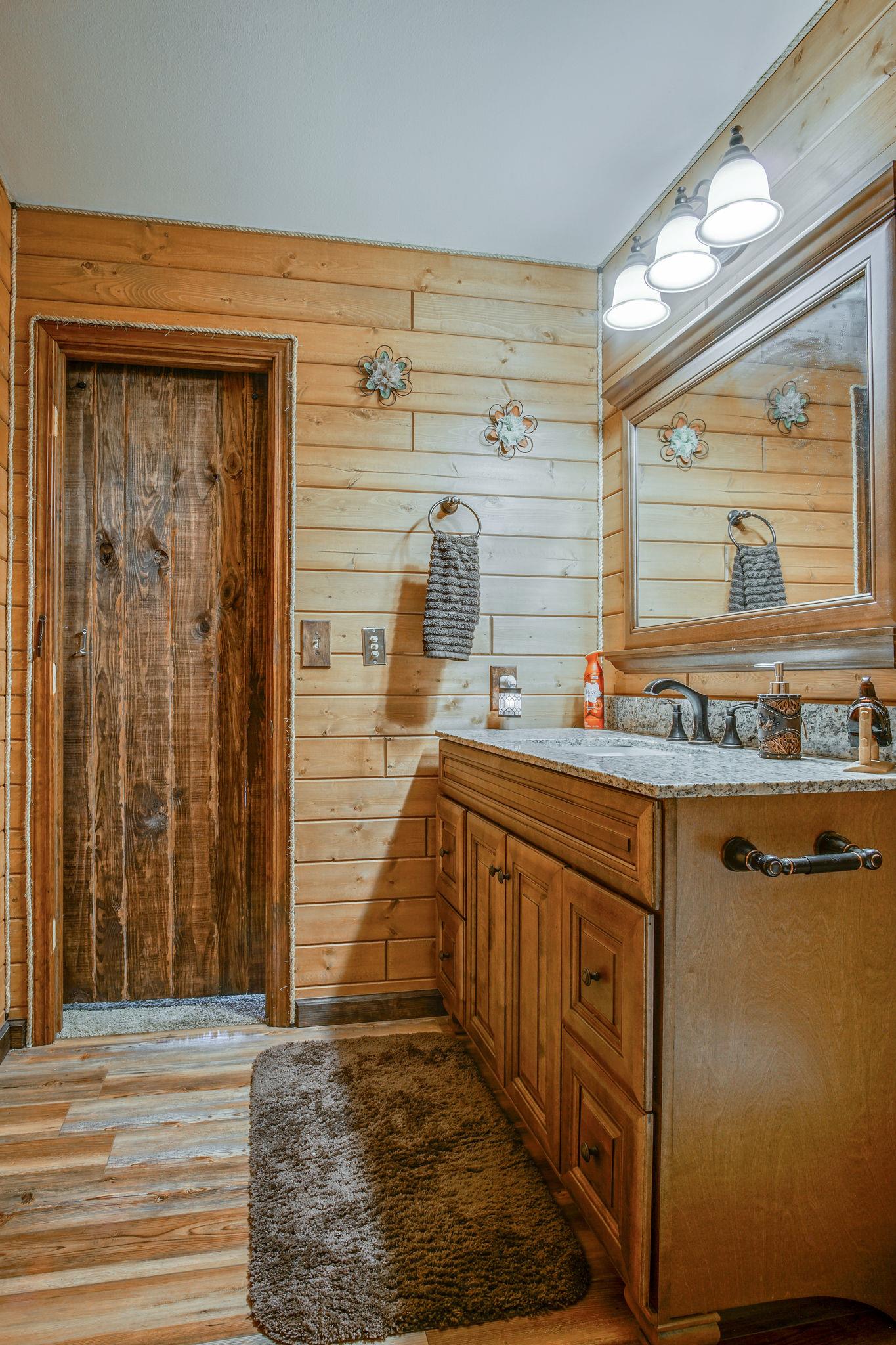 1035 Cheek Road Lewisburg, TN 37091 - Photo 23 of 30 Master bath.