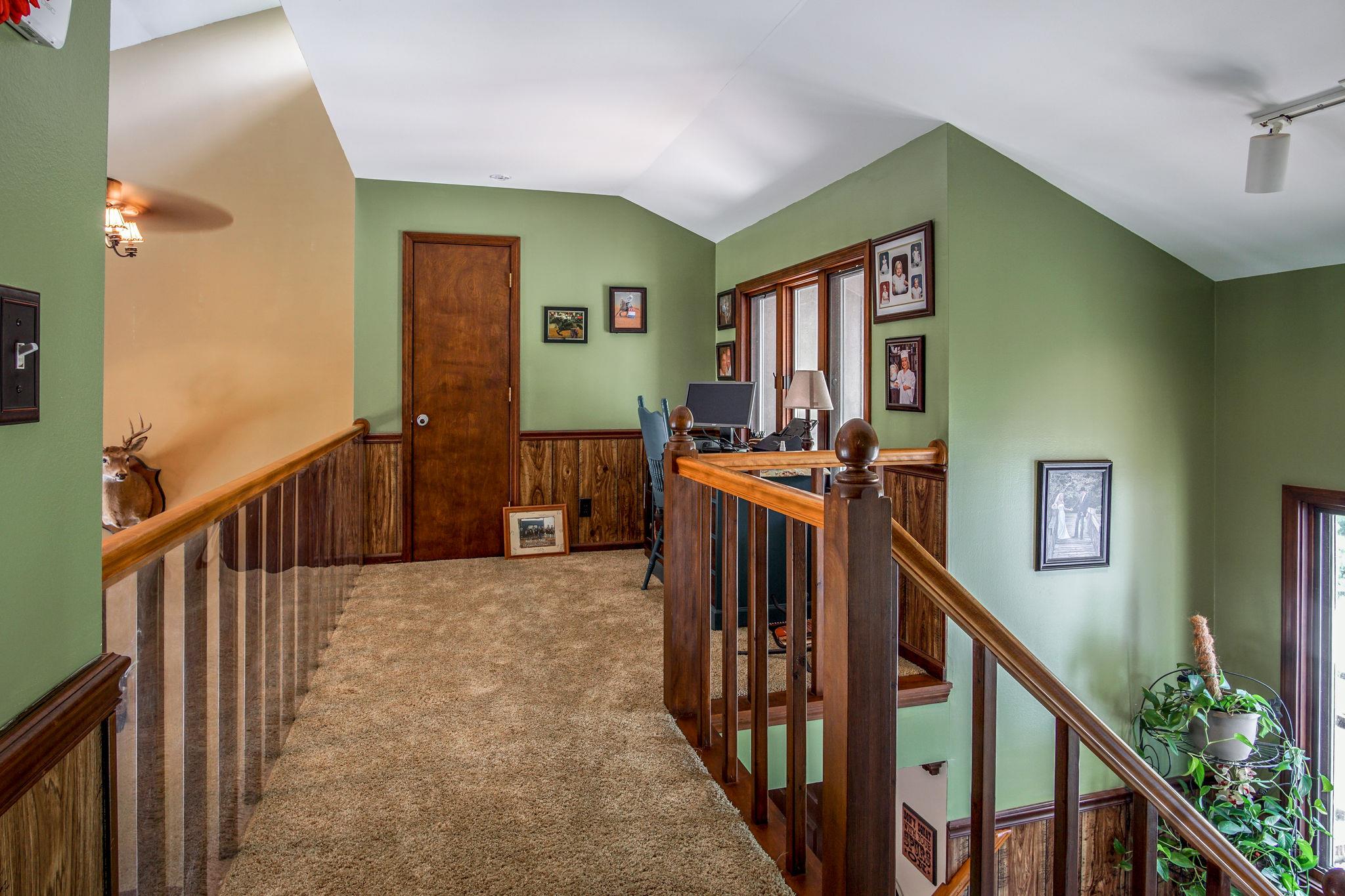 1035 Cheek Road Lewisburg, TN 37091 - Photo 27 of 30 Office nook.