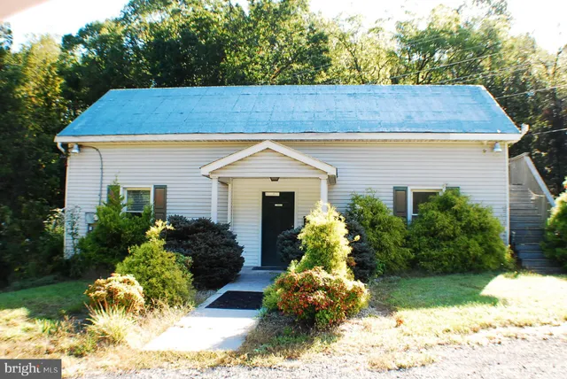 $499,999 | 10358 Stonewall Jackson Highway, Front Royal, VA 22630