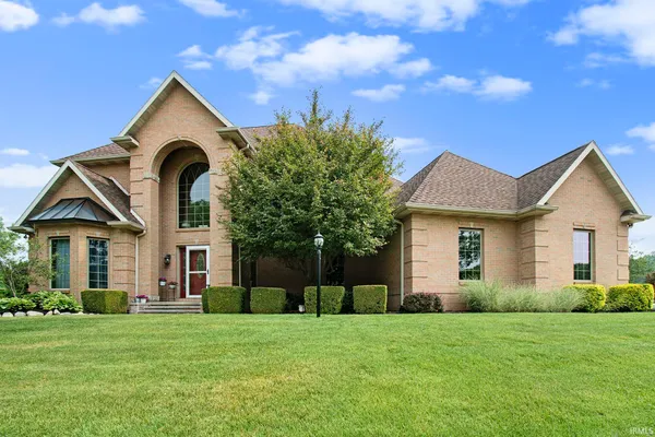 $675,000 | 8173 East Walnut Ridge, New Carlisle, IN 46552