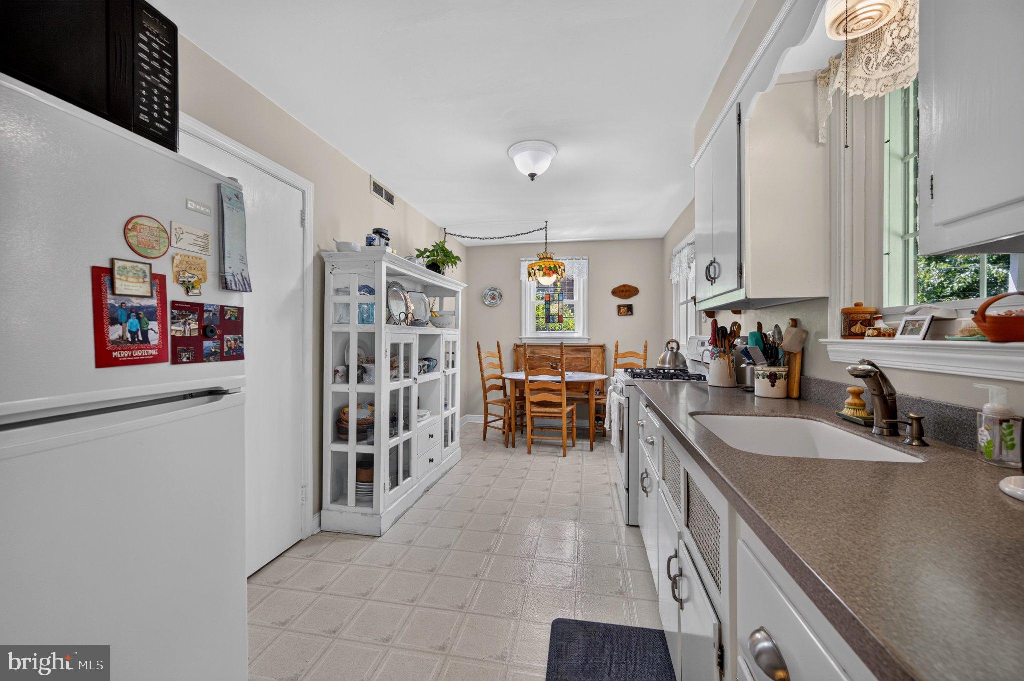 128 Boncouer Road Cheltenham, PA 19012 - Photo 11 of 31 Bright and inviting kitchen space.