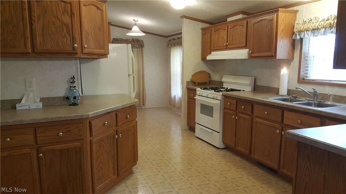 3002 South Ridge Road East Ashtabula, OH 44004 - Photo 4 of 22