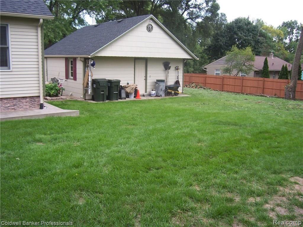 3586 Eastern Avenue Rochester Hills, MI 48307 - Photo 27 of 41