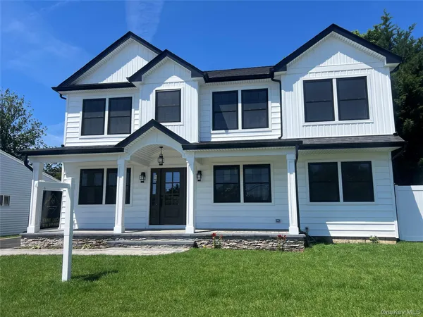 $1,150,000 | 158 Lee Avenue, Hicksville, NY 11801