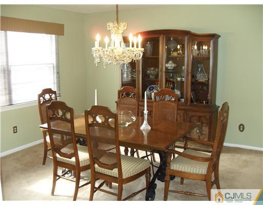 25 Academic Road East Brunswick, NJ 08816 - Photo 4 of 12 Gallery Image 4
