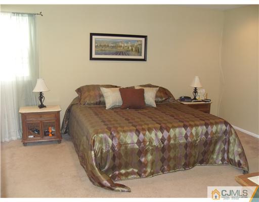25 Academic Road East Brunswick, NJ 08816 - Photo 7 of 12 Gallery Image 7