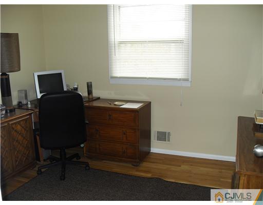 25 Academic Road East Brunswick, NJ 08816 - Photo 9 of 12 Gallery Image 9