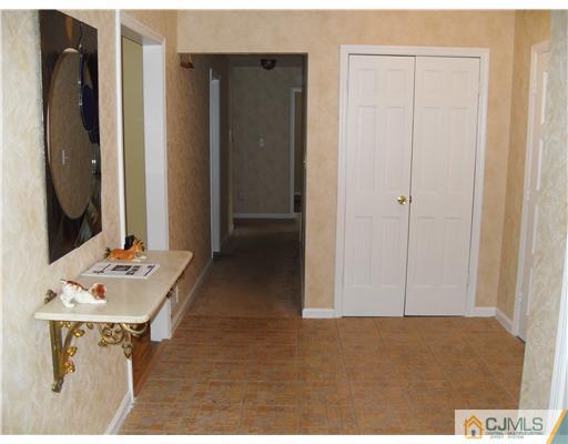 25 Academic Road East Brunswick, NJ 08816 - Photo 10 of 12 Gallery Image 10
