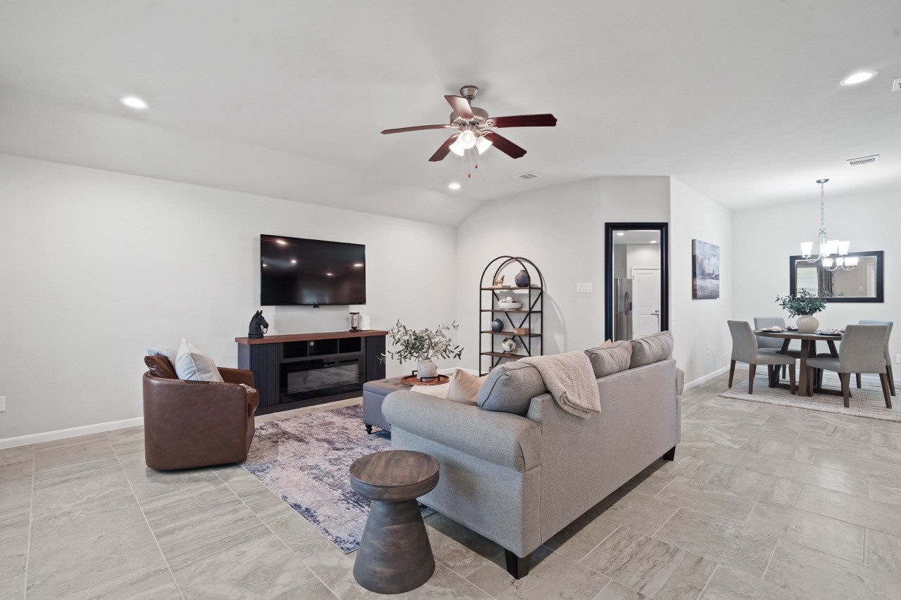 10110 Whitney Reach Drive Rosharon, TX 77583 - Photo 47 of 48 Open Floor Plan
