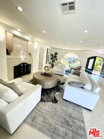 $14,500 | 1416 Pandora Avenue, Los Angeles, CA 90024