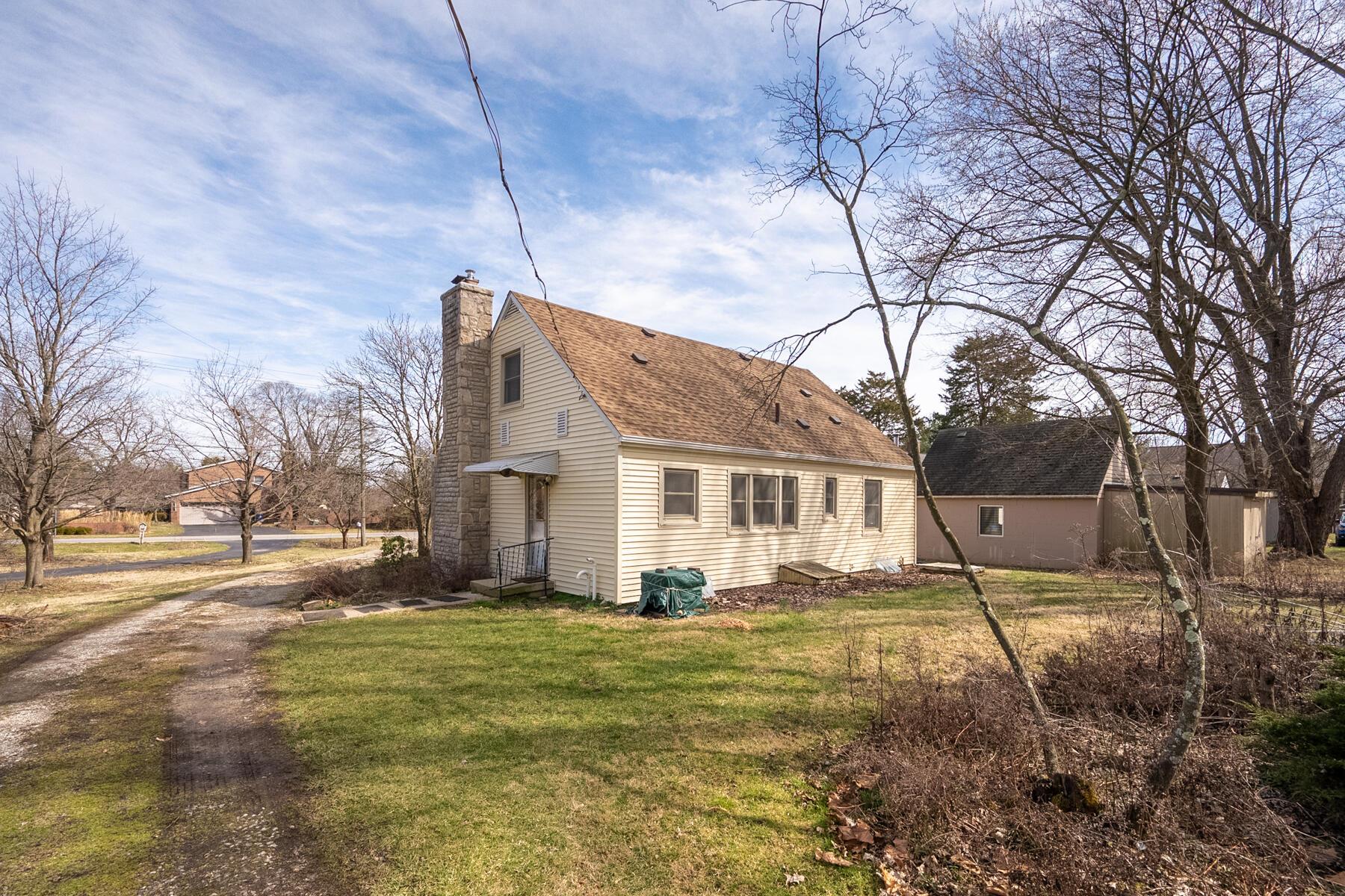 5511 Linworth Rd-105