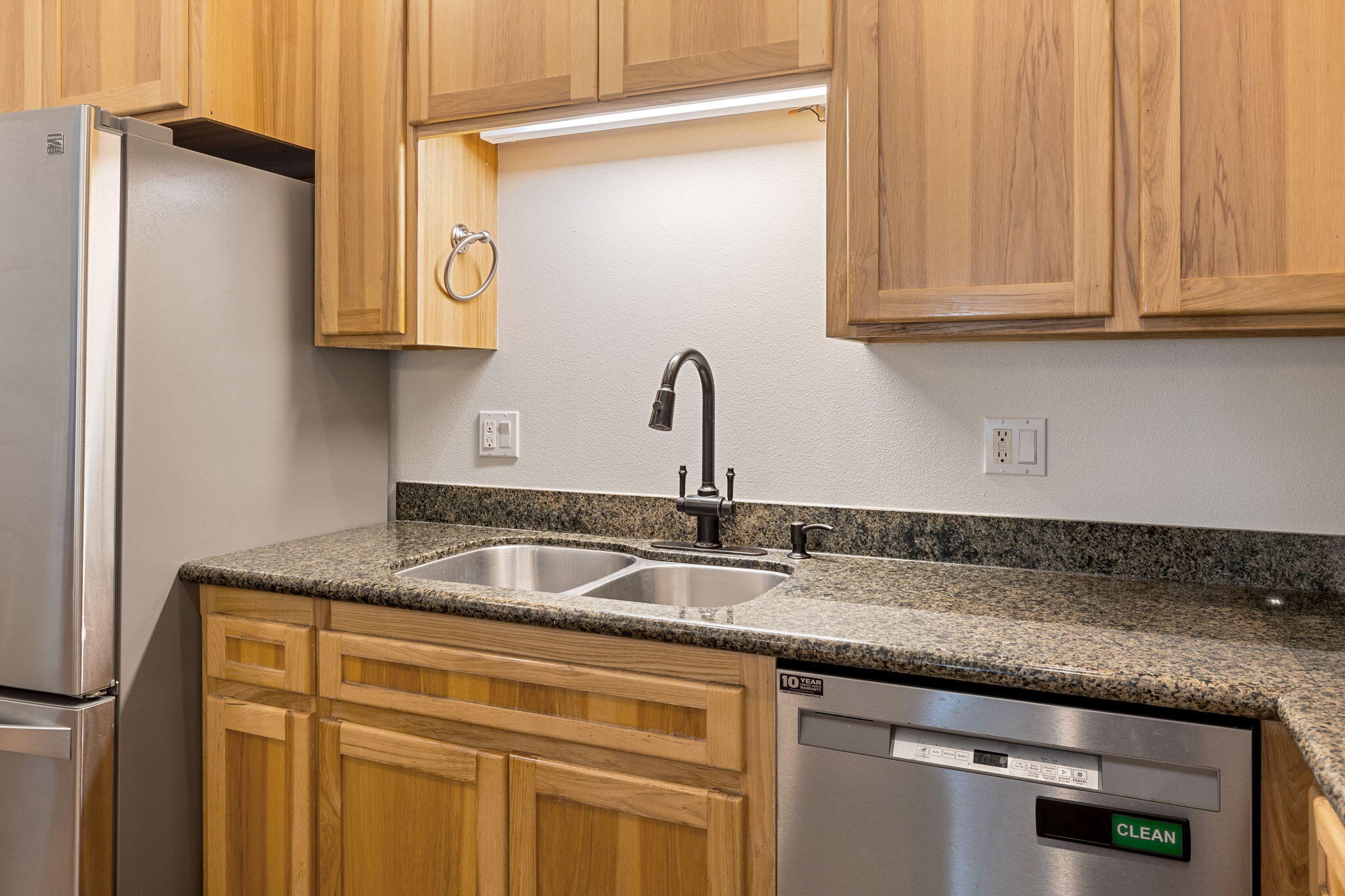 201 Southeast Yorktown Road Grants Pass, OR 97527 - Photo 16 of 43 14-web-or-mls-201-se-yorktown-rd
