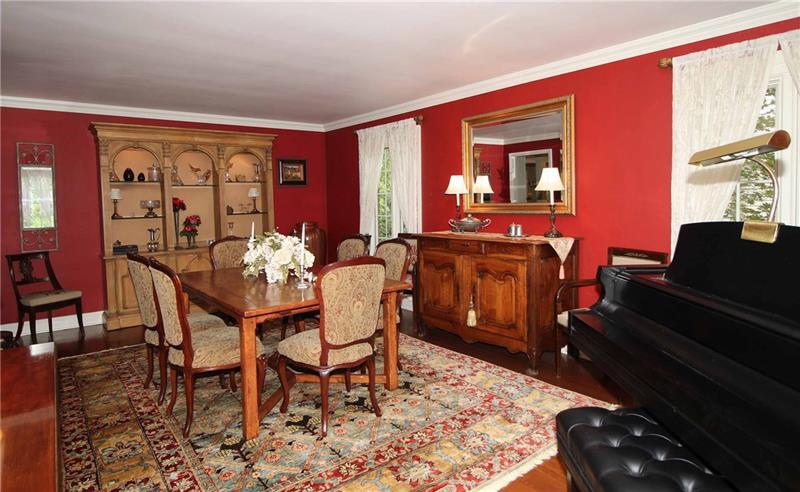 604 Harrogate Road Pittsburgh, PA 15241 - Photo 11 of 22 Gallery Image 11