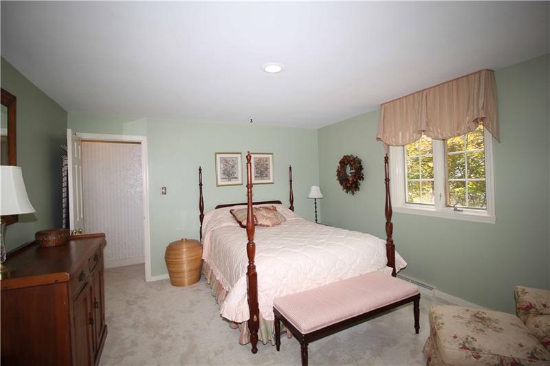 604 Harrogate Road Pittsburgh, PA 15241 - Photo 16 of 22 Gallery Image 16