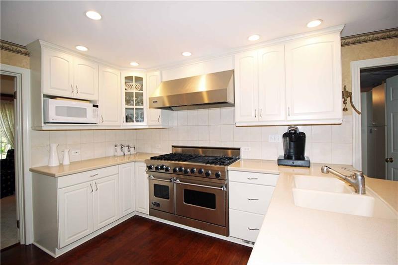 604 Harrogate Road Pittsburgh, PA 15241 - Photo 6 of 22 Gallery Image 6