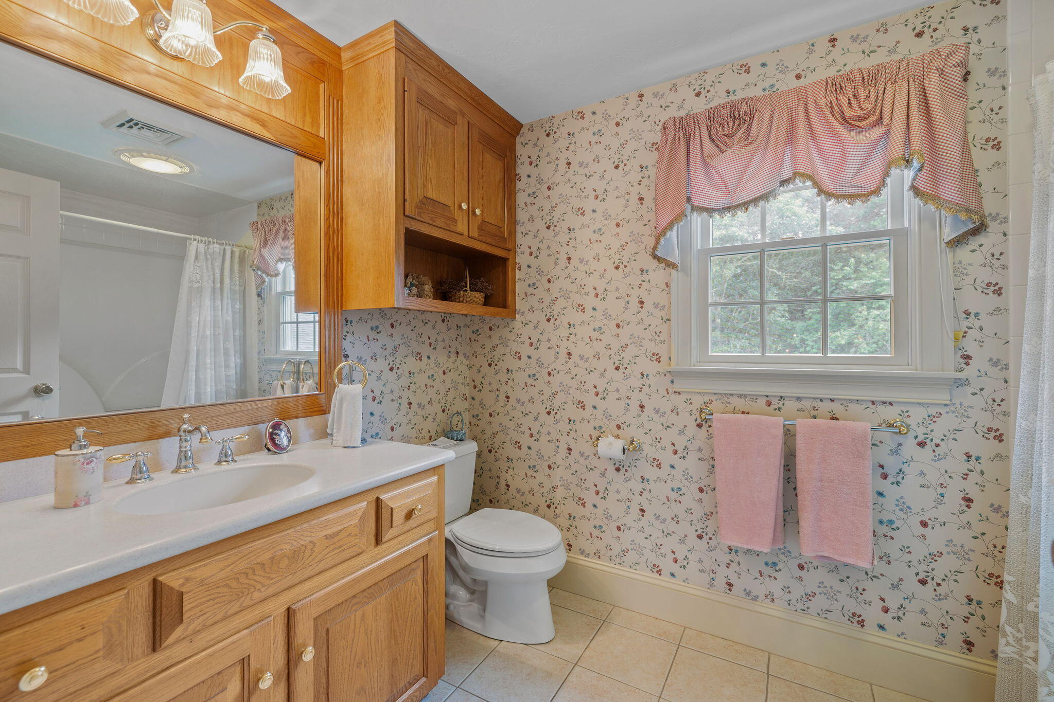 27 Openfield Road South Dennis, MA 02660 - Photo 33 of 45 listing photo #34 - 2nd floor - bathroom