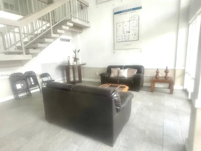 $189,000 | 488 Northwest 165th Street, Unit B512, Miami, FL 33169