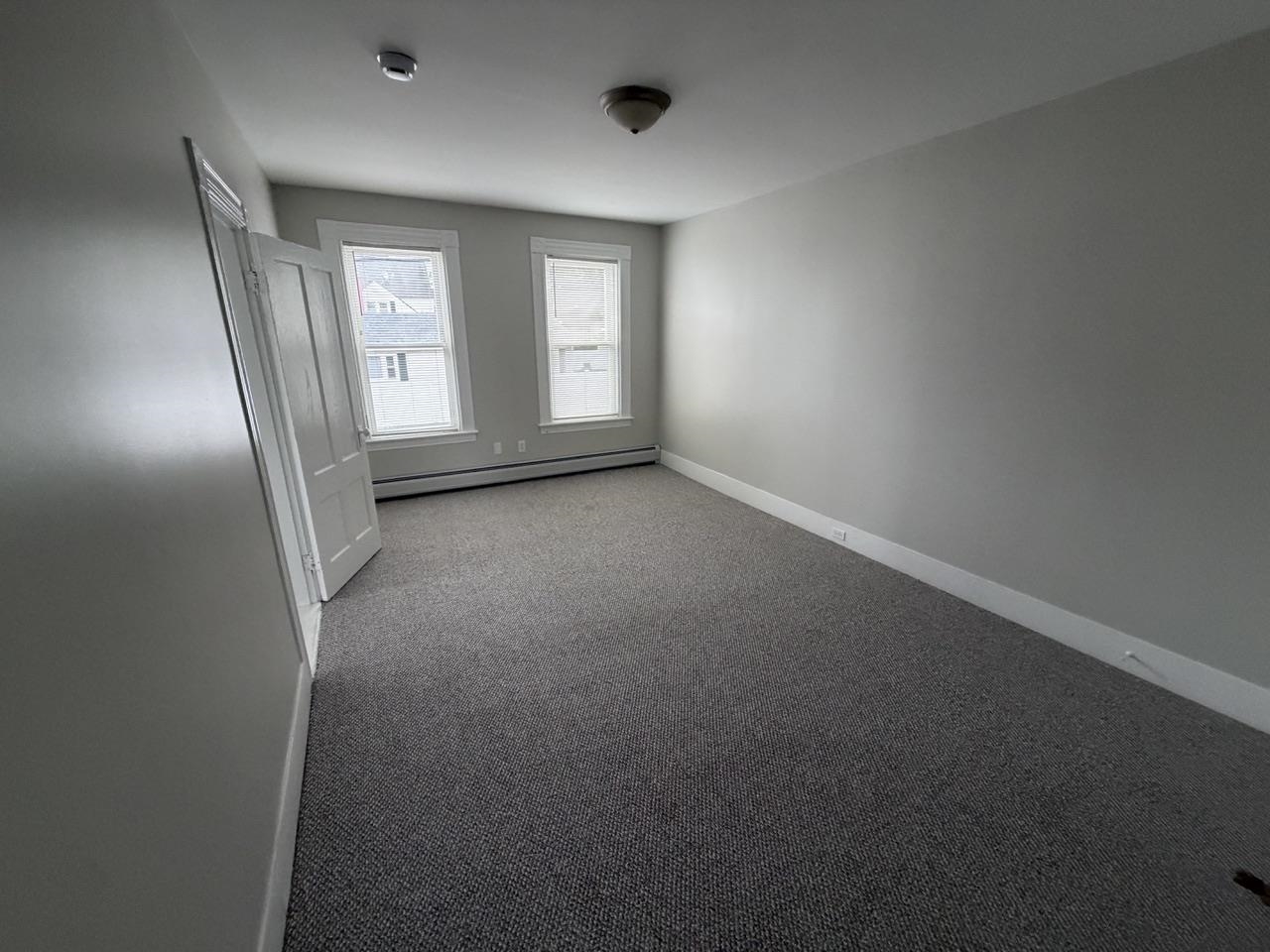 579 Clay Street, Unit 2 Manchester, NH 03103 - Photo 6 of 14 Gallery Image 6