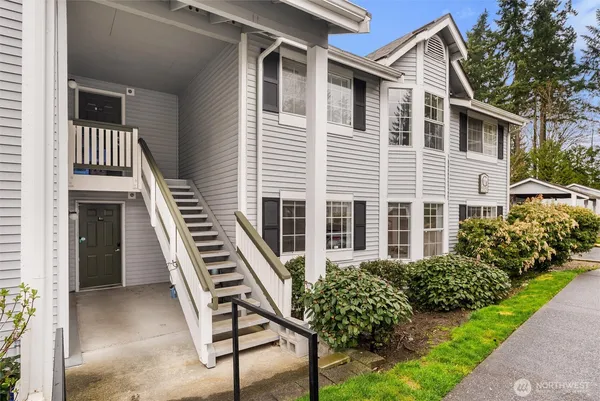 $499,800 | 23325 Cedar Way, Unit G105, Mountlake Terrace, WA 98043