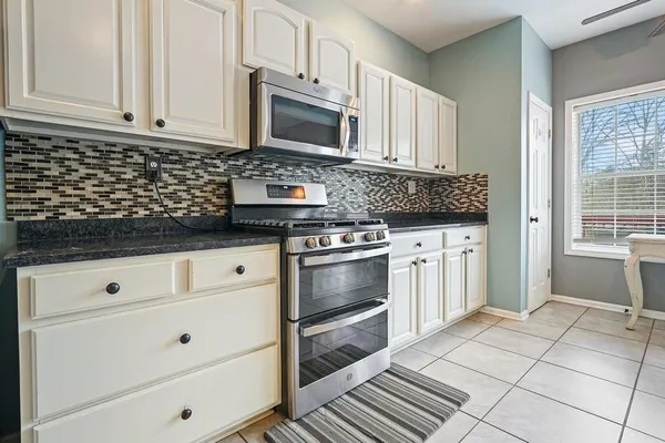 $425,000 | 85 Hickory Hills Drive, Dawsonville, GA 30534