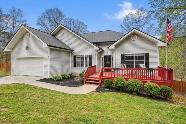 $425,000 | 85 Hickory Hills Drive, Dawsonville, GA 30534