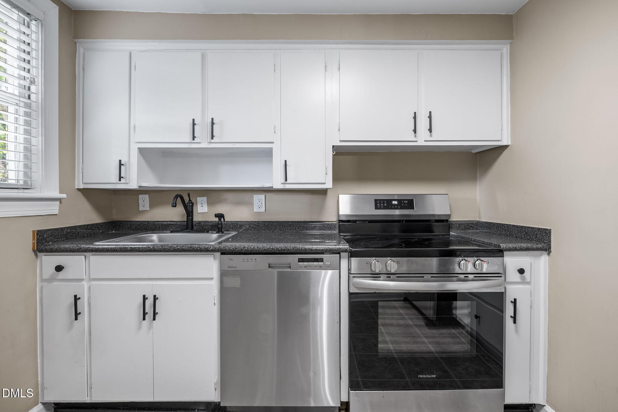 917 St Marys Street Raleigh, NC 27605 - Photo 12 of 33