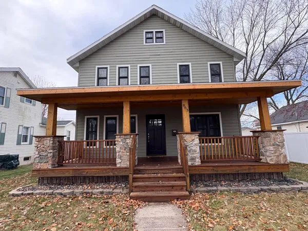 $289,900 | 863 North Michigan Street, Prairie du Chien, WI 53821