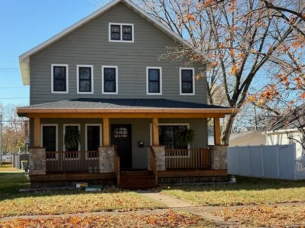$289,900 | 863 North Michigan Street, Prairie du Chien, WI 53821