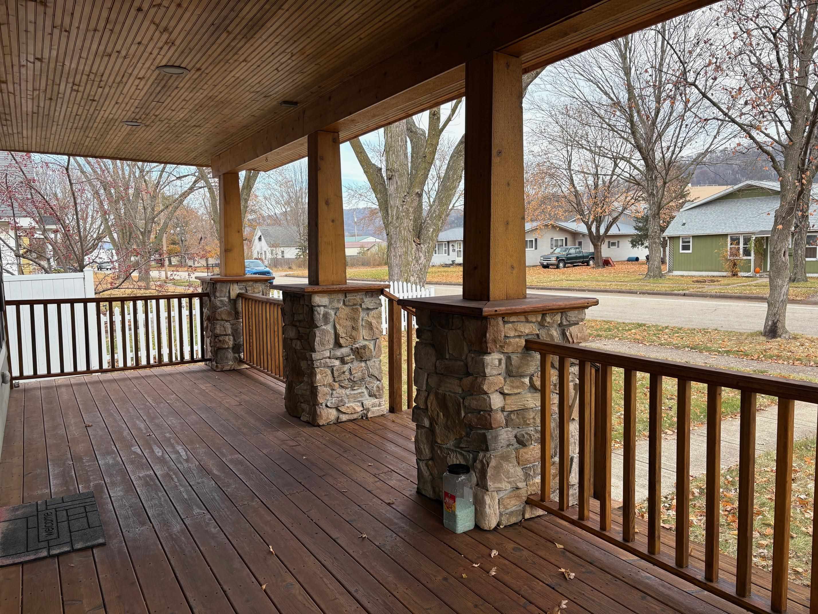 863 North Michigan Street Prairie du Chien, WI 53821 - Photo 4 of 33