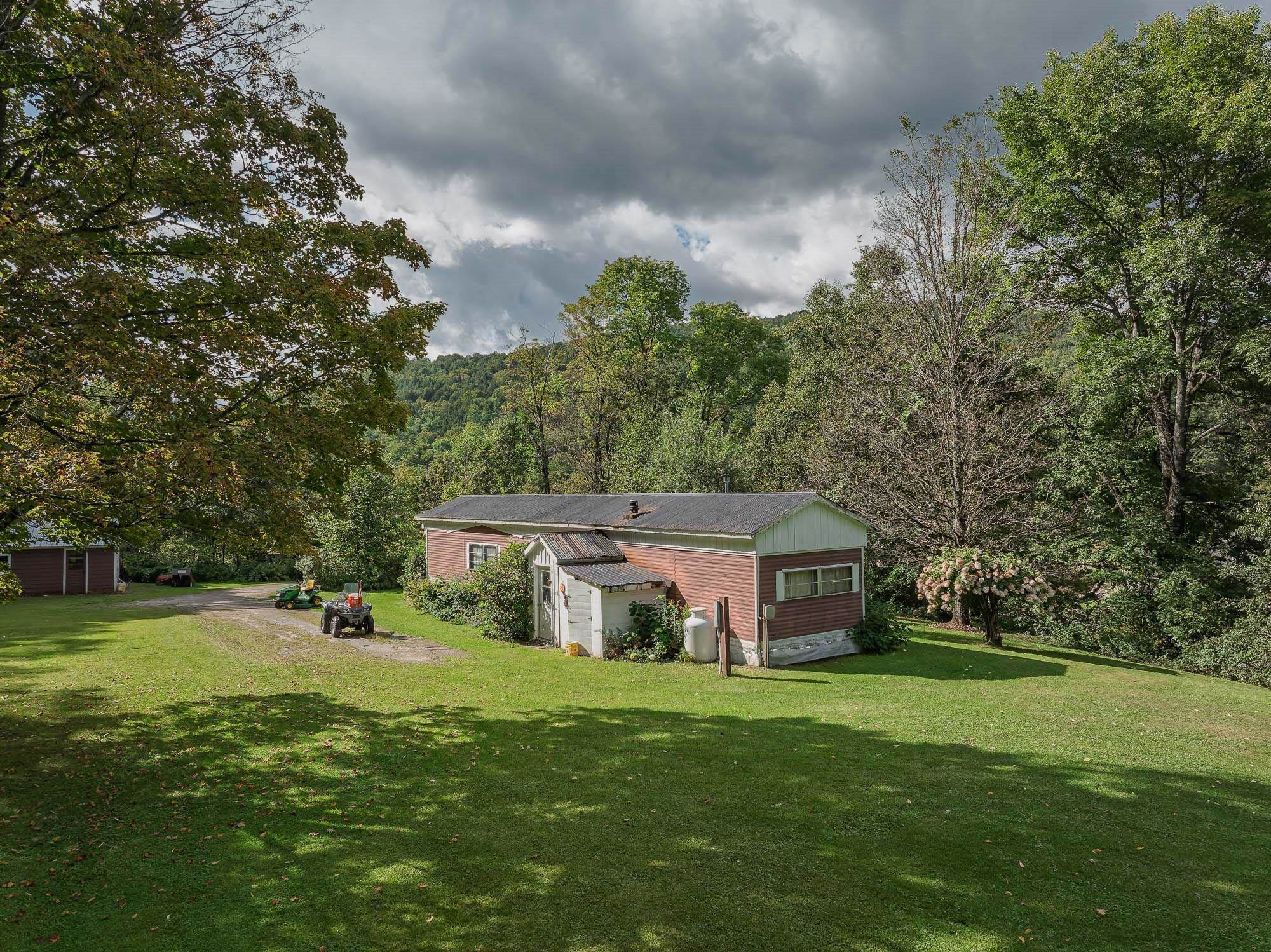 2114 Bridgewater Center Road Bridgewater Corners, VT 05035 - Photo 4 of 14 Gallery Image 4