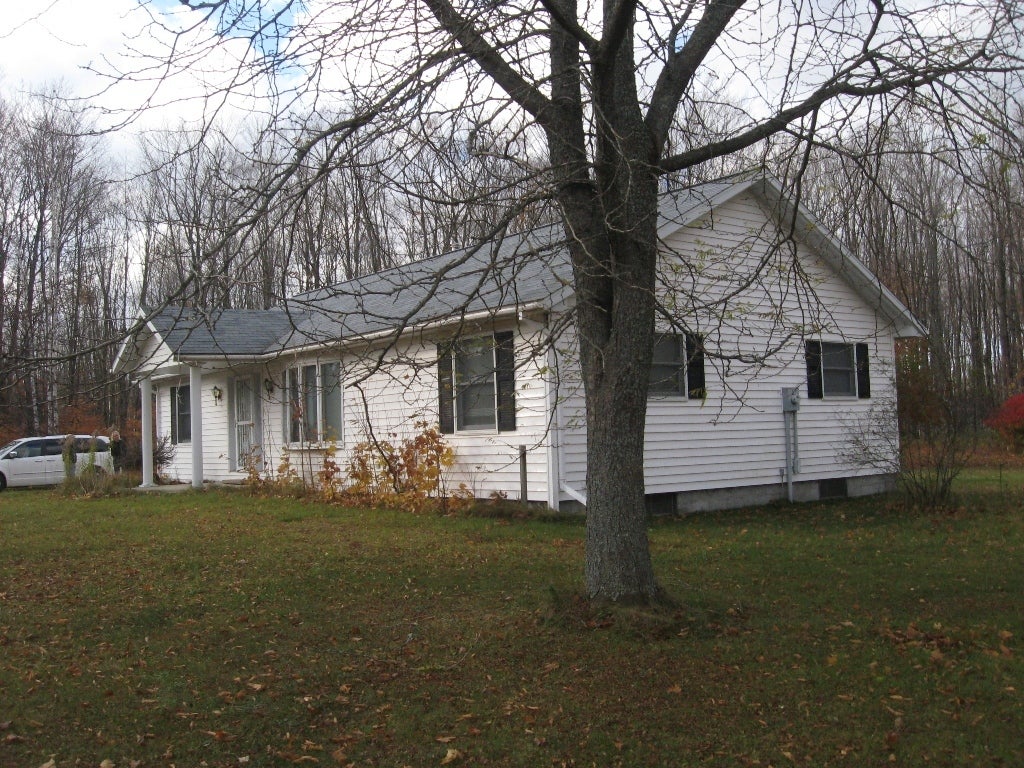 11092 South North Hulbert Road Hulbert, MI 49748 - Photo 3 of 19 Gallery Image 3