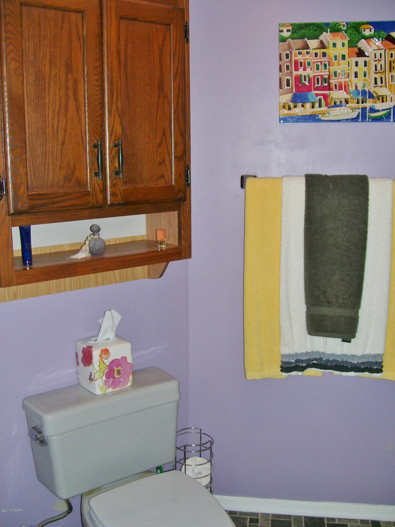 261 Oak Hill Road Hawley, PA 18428 - Photo 58 of 92 Master Bathroom