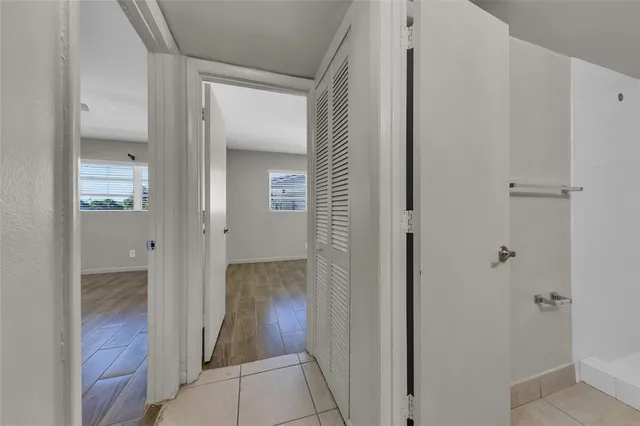 $1,950 | 2201 Northeast 36th Street, Unit 205, Lighthouse Point, FL 33064