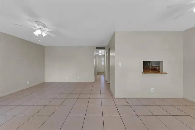 $1,950 | 2201 Northeast 36th Street, Unit 205, Lighthouse Point, FL 33064