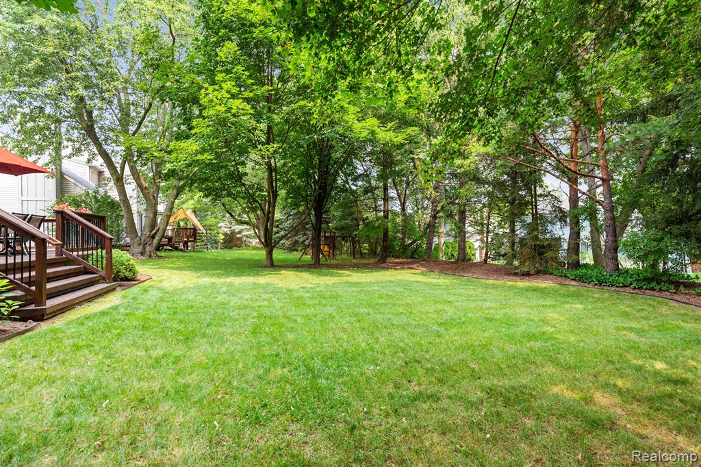 215 Parsons Lane Rochester Hills, MI 48307 - Photo 9 of 40 Gallery Image 9