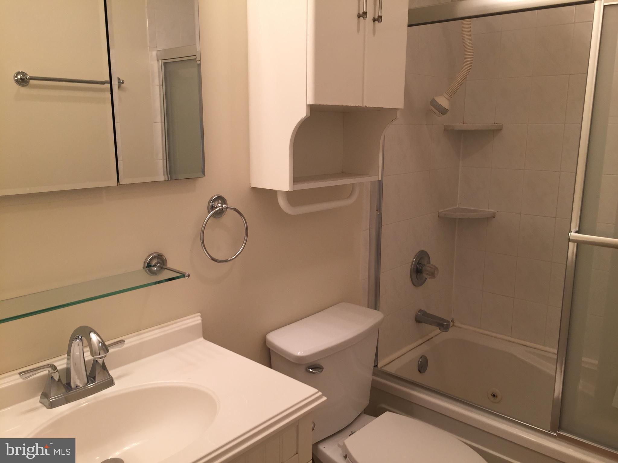 917 Jamestown Road East Windsor, NJ 08520 - Photo 11 of 14