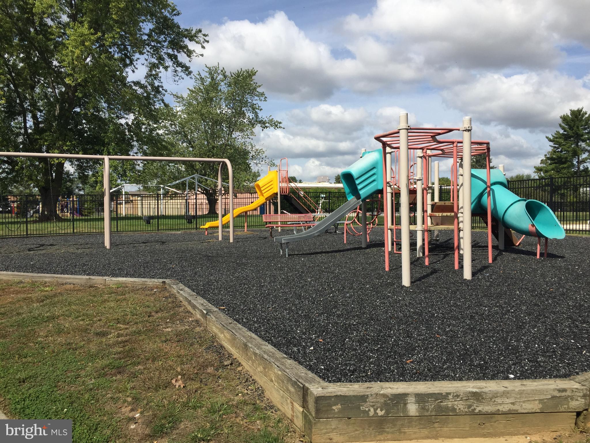 917 Jamestown Road East Windsor, NJ 08520 - Photo 13 of 14