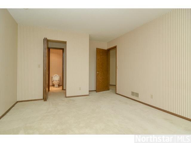 8992 Neill Lake Road Eden Prairie, MN 55347 - Photo 11 of 16 Gallery Image 11
