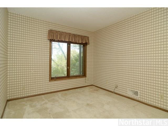 8992 Neill Lake Road Eden Prairie, MN 55347 - Photo 14 of 16 Gallery Image 14