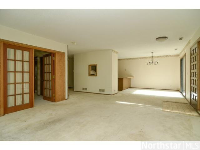 8992 Neill Lake Road Eden Prairie, MN 55347 - Photo 8 of 16 Gallery Image 8