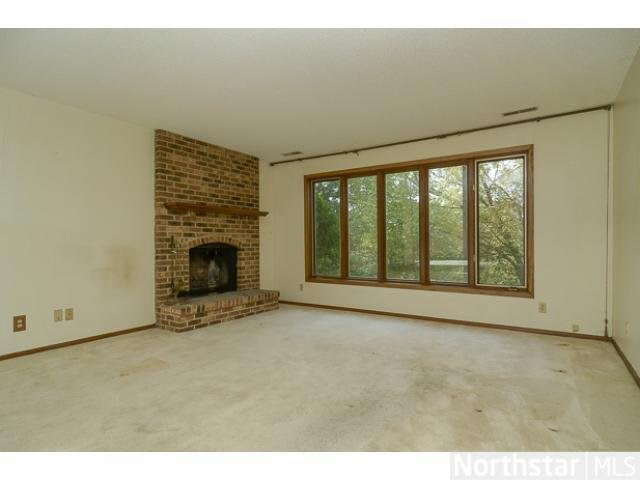 8992 Neill Lake Road Eden Prairie, MN 55347 - Photo 9 of 16 Gallery Image 9