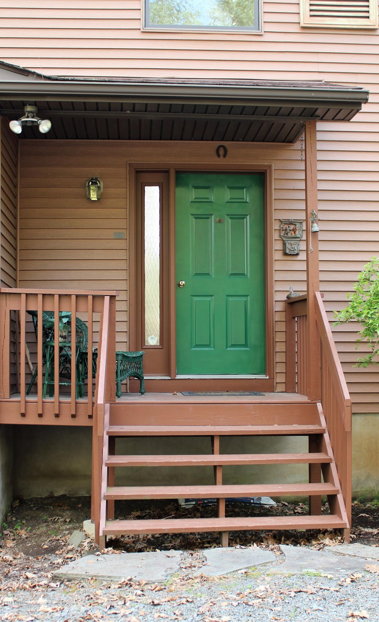 438 Log Tavern Road Milford, PA 18337 - Photo 3 of 64 Front Entry