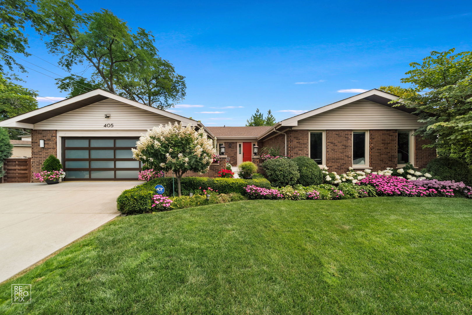 405 Greenwood Road Glenview, IL 60025 - Photo 1 of 40 Gallery Image 1