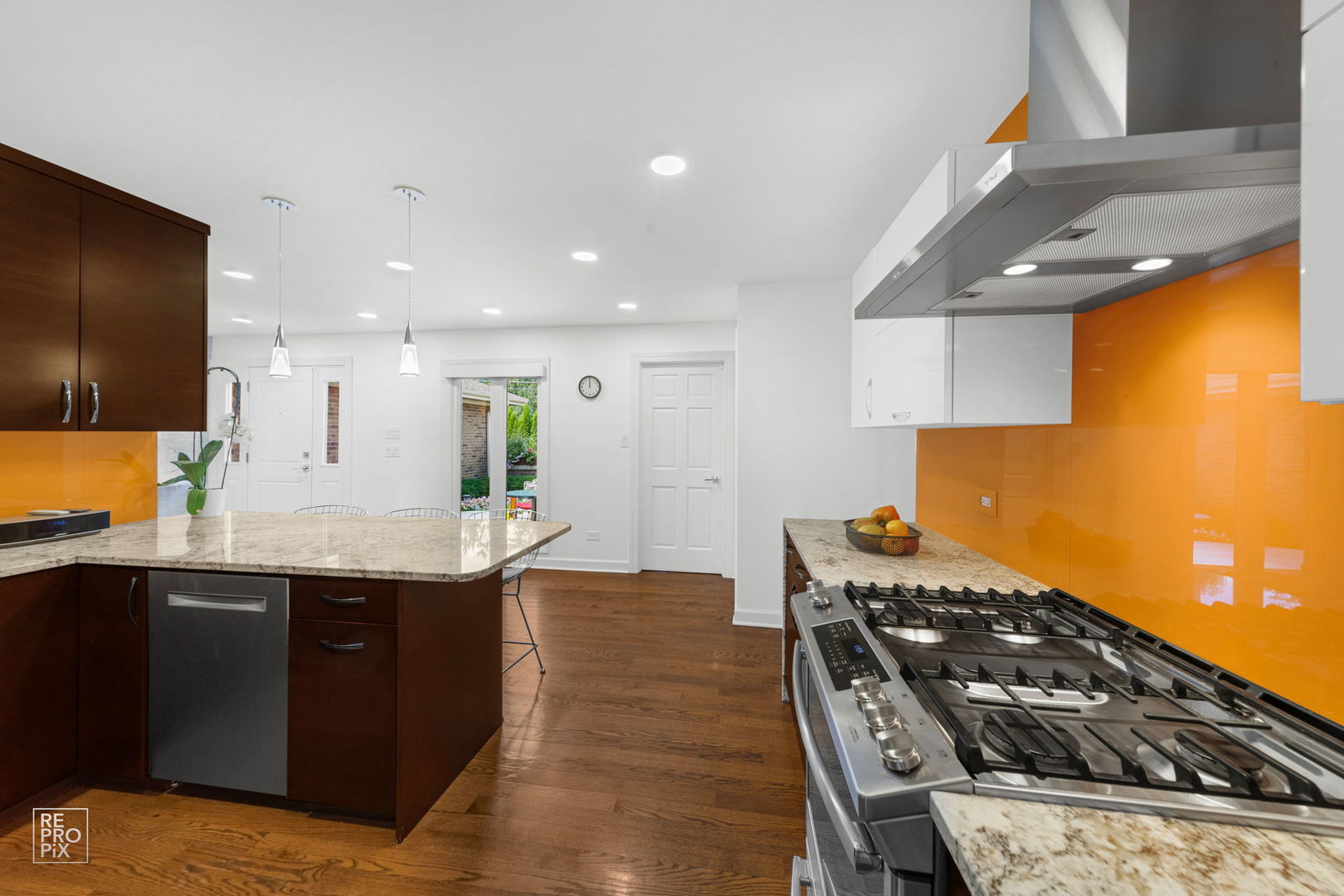 405 Greenwood Road Glenview, IL 60025 - Photo 14 of 40 Gallery Image 14