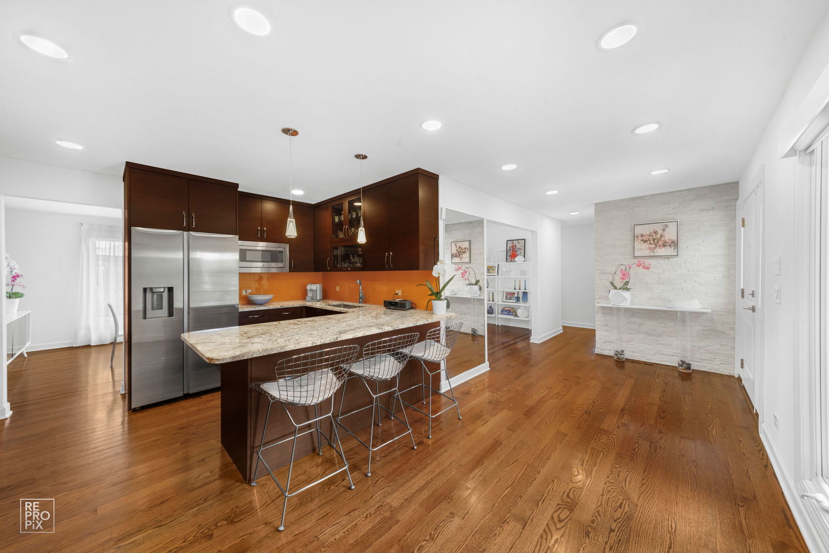 405 Greenwood Road Glenview, IL 60025 - Photo 16 of 40 Gallery Image 16