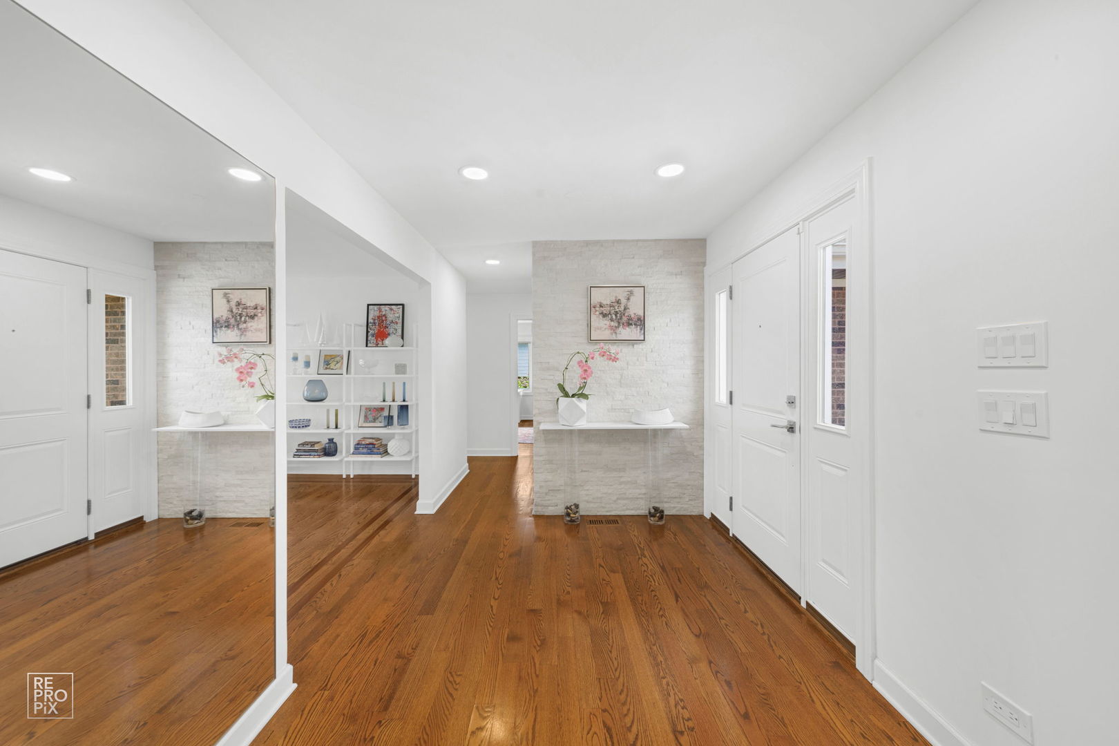 405 Greenwood Road Glenview, IL 60025 - Photo 19 of 40 Gallery Image 19