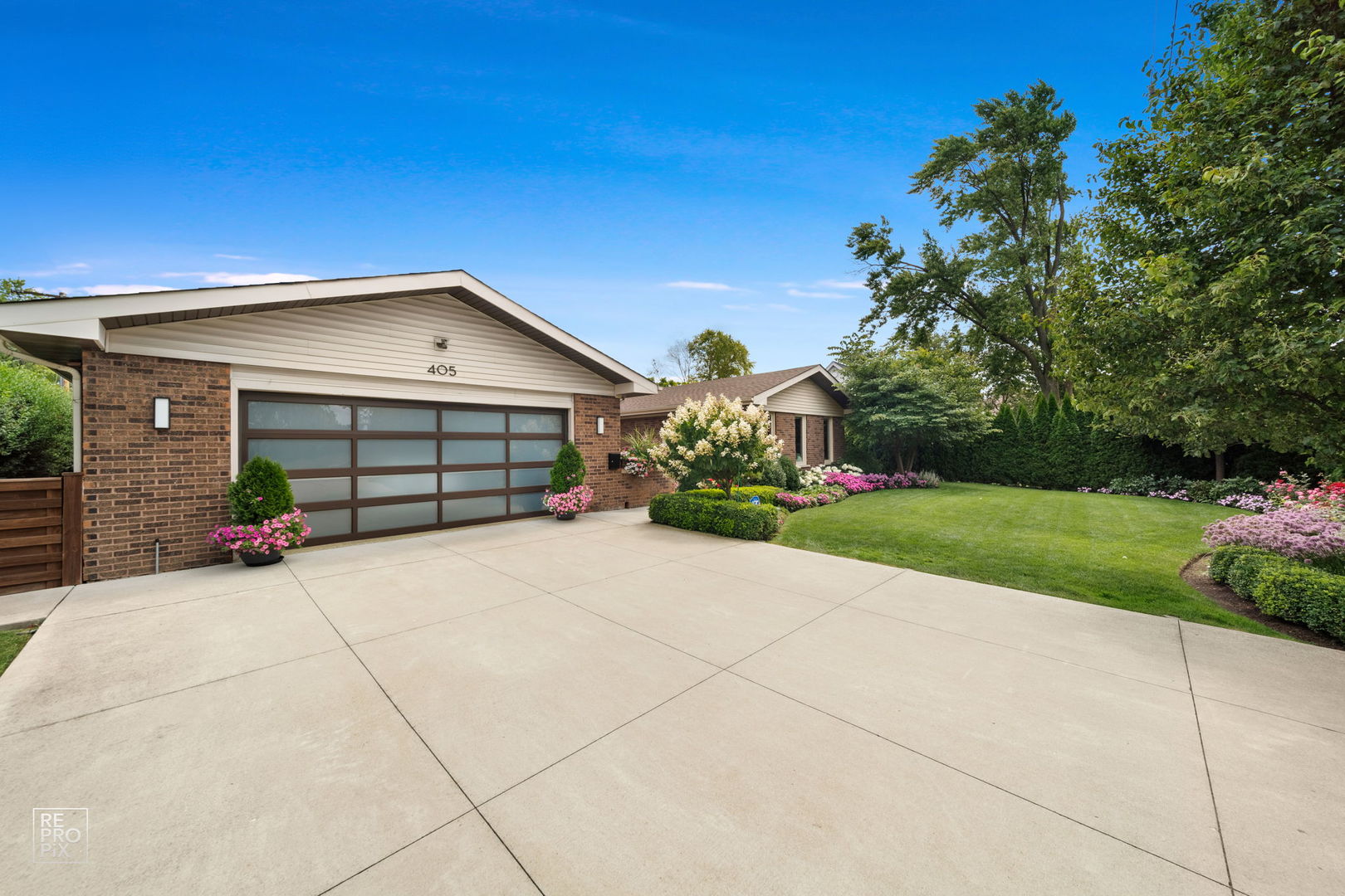405 Greenwood Road Glenview, IL 60025 - Photo 3 of 40 Gallery Image 3