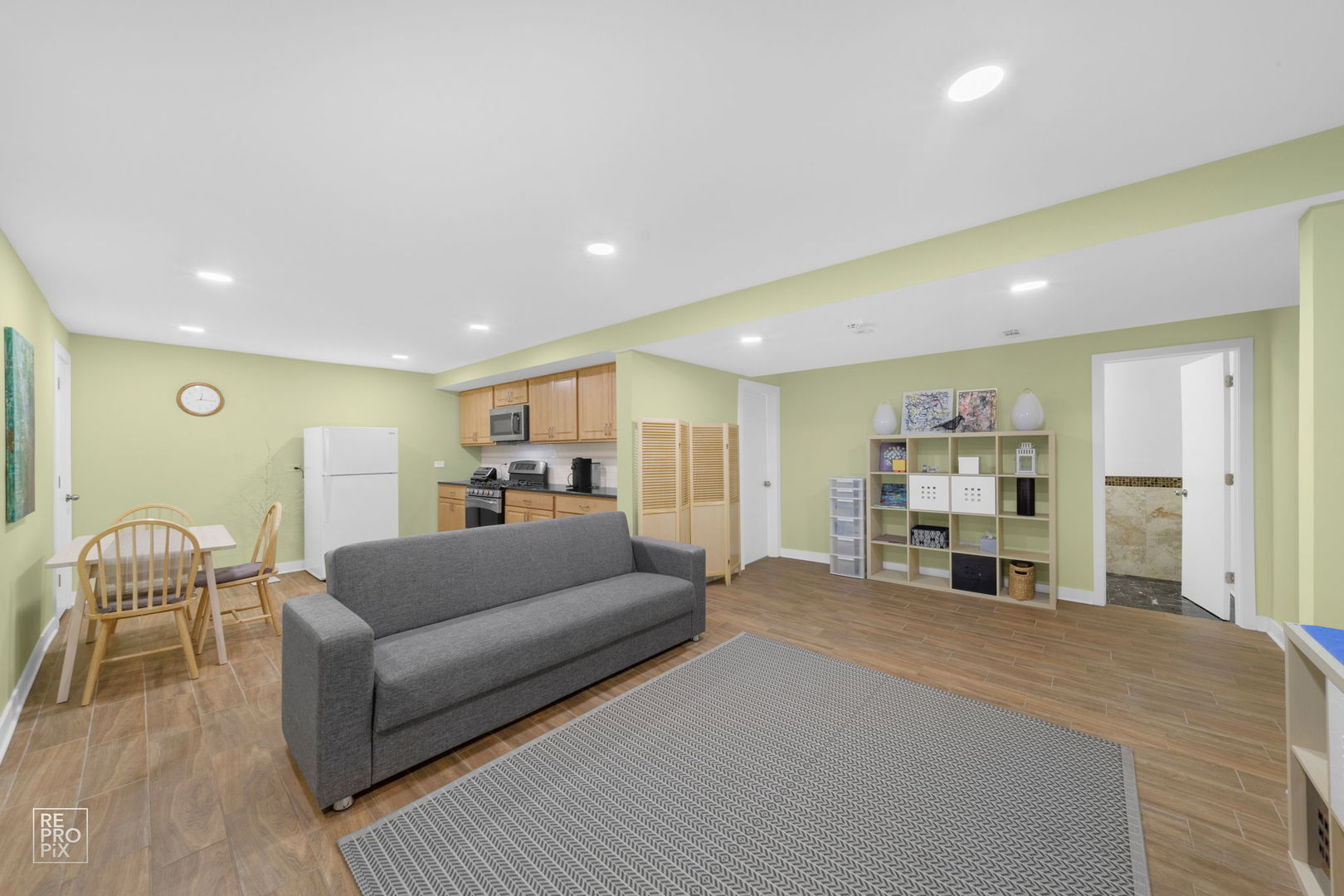 405 Greenwood Road Glenview, IL 60025 - Photo 33 of 40 Gallery Image 33